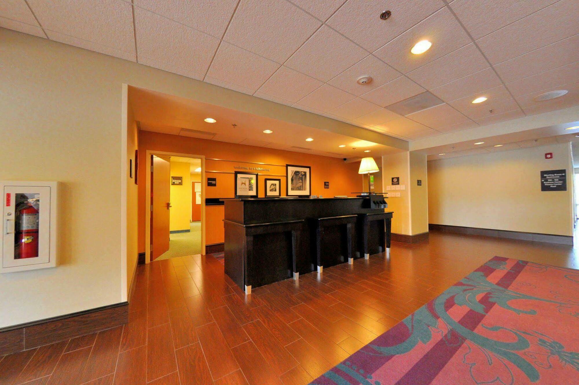 Hampton Inn Richmond - South Inreriör bild